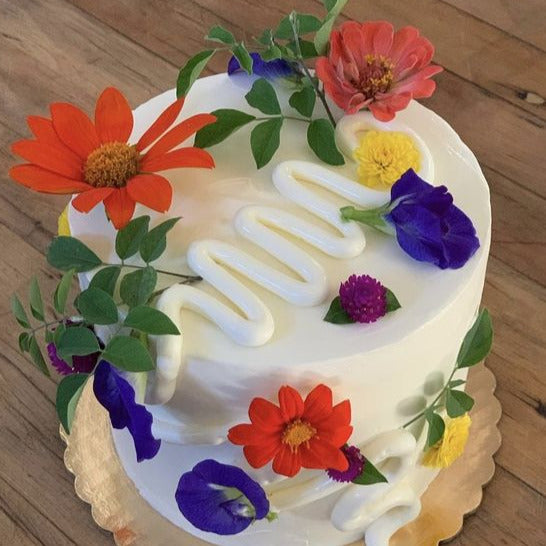 CAKE DECORATING - Fresh Flower Cake